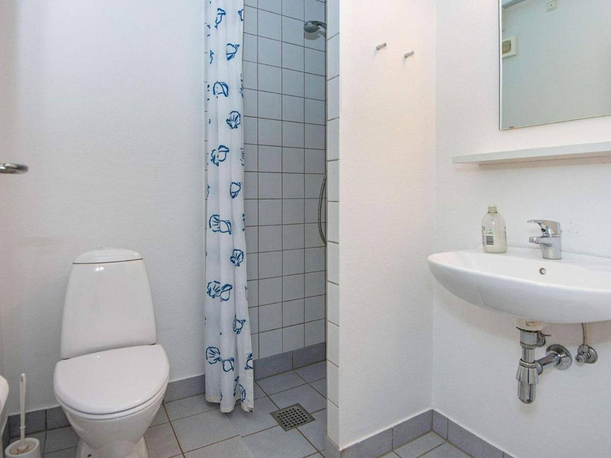 6 Person Holiday Home In H Jer Hojer Экстерьер фото